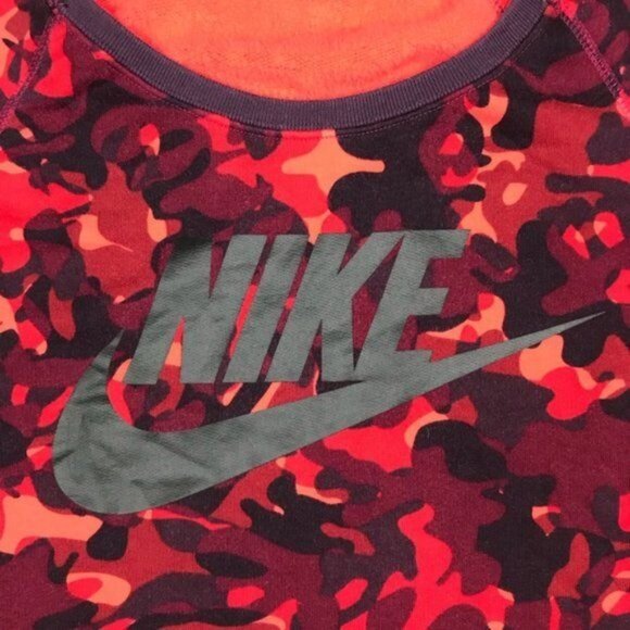Nike Logo Red Camo Crewneck Sweatshirt - Picture 3 of 6